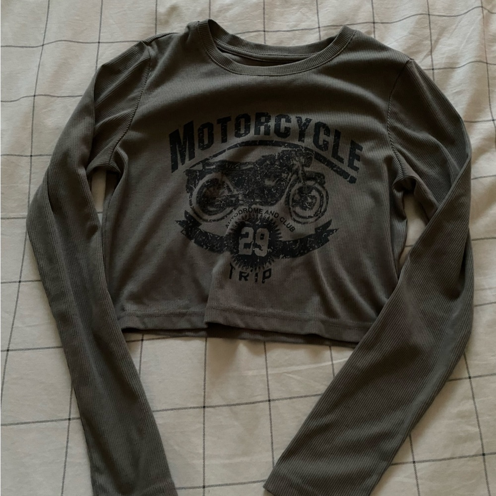 Women’s cropped long sleeve